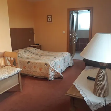 Hotel Hotel-restaurant A La Couronne 2*