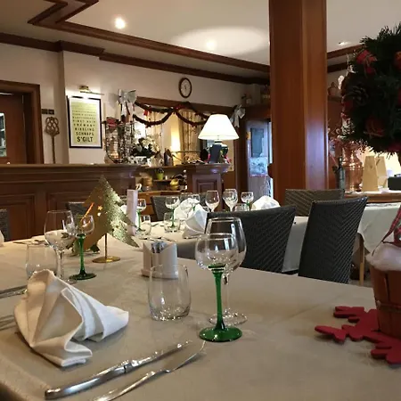 Hotel Hotel-restaurant A La Couronne