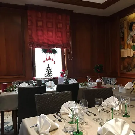Hotel-restaurant A La Couronne Hotel 2*